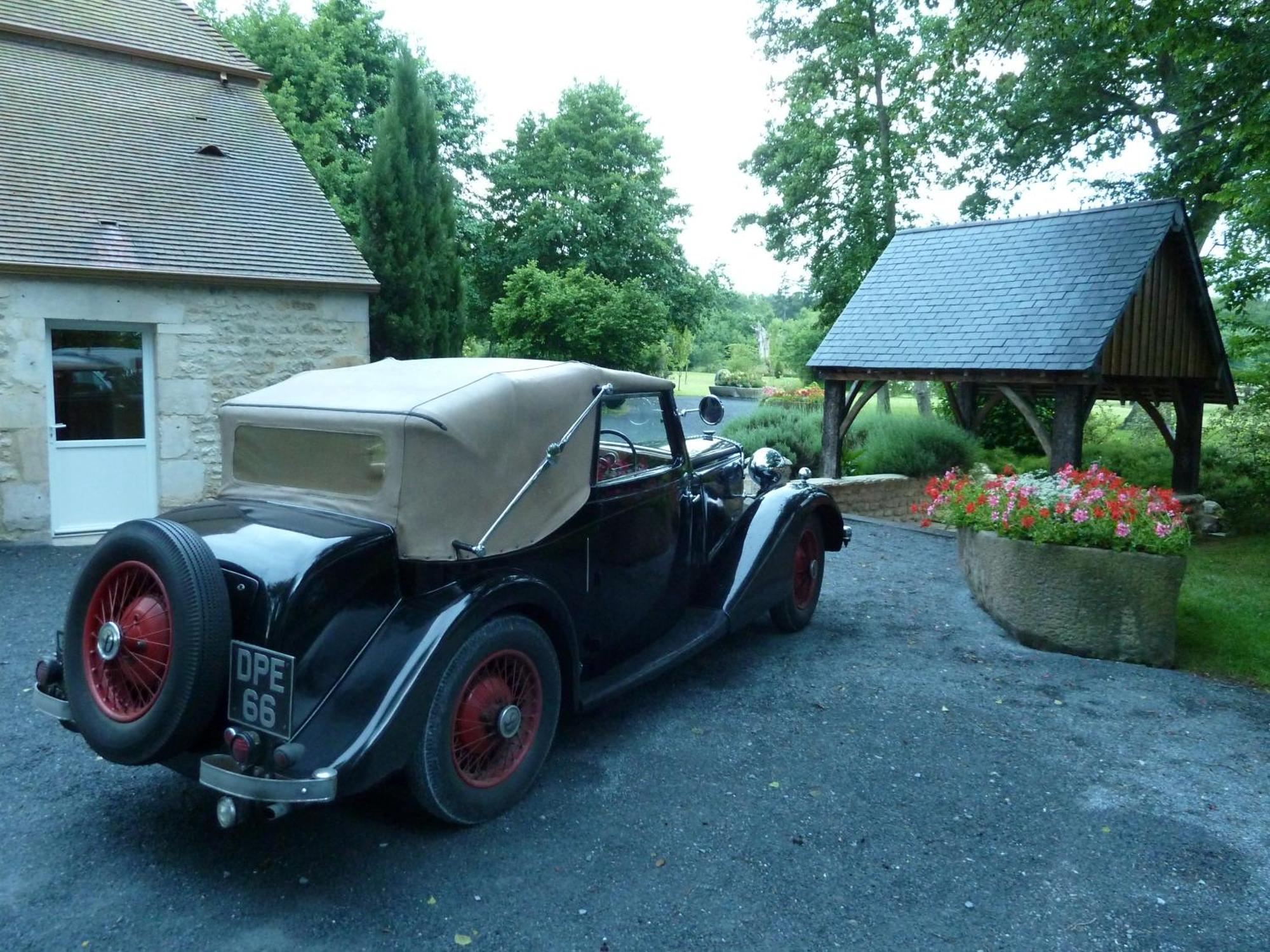 Domaine De La Tour Bed & Breakfast