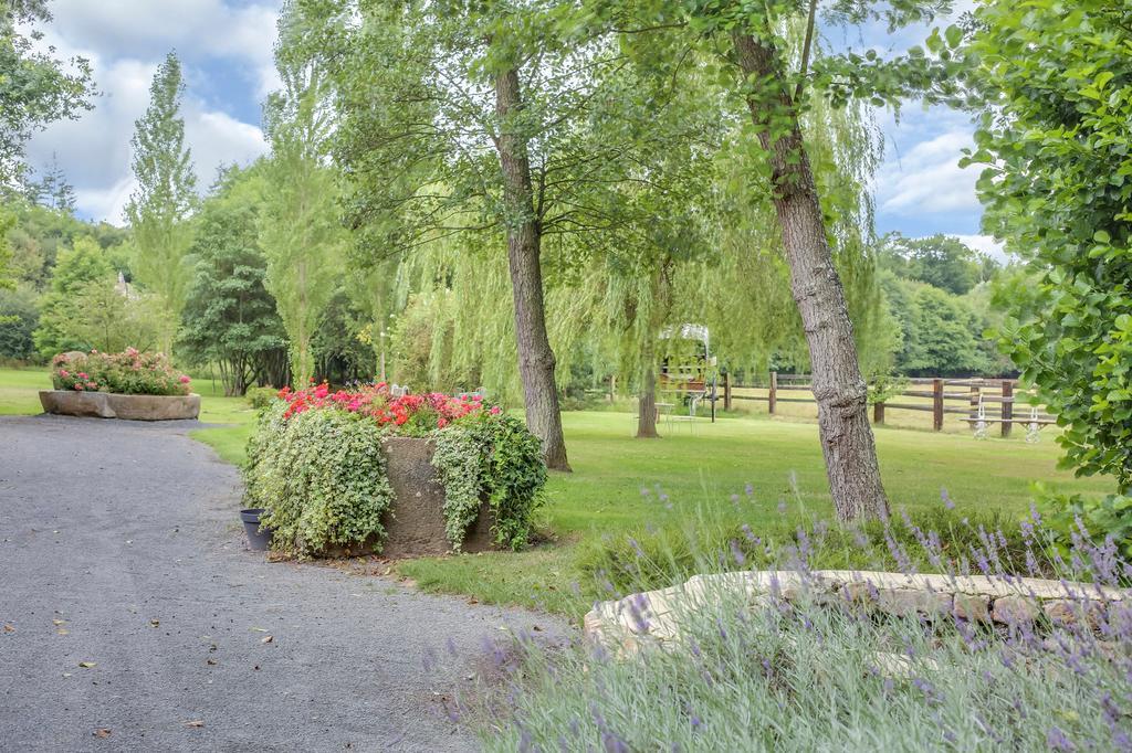 Domaine De La Tour Bed & Breakfast Saint-Pierre-Canivet